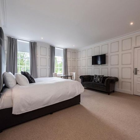 Statham Lodge Hotel Уорингтън Екстериор снимка