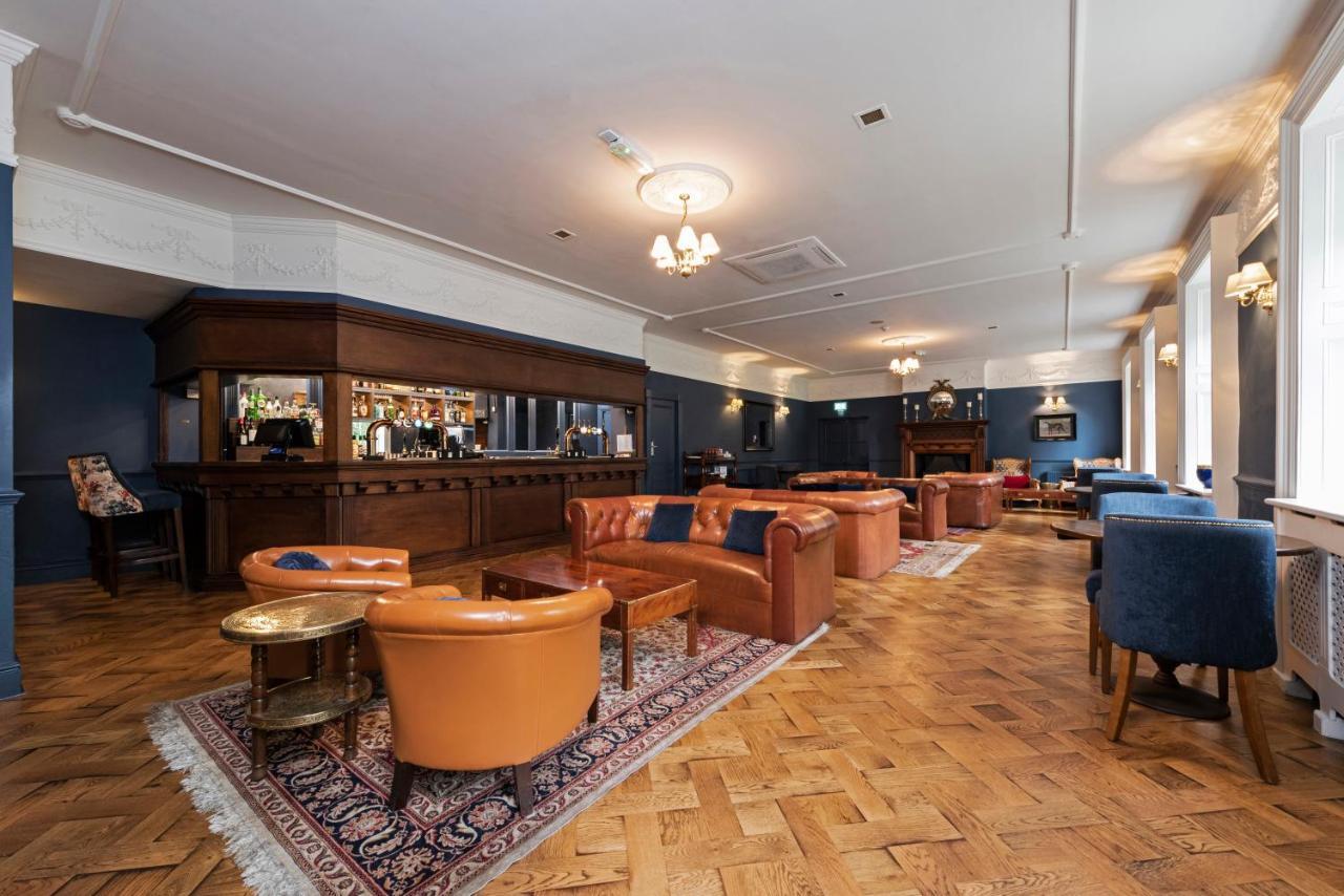 Statham Lodge Hotel Уорингтън Екстериор снимка