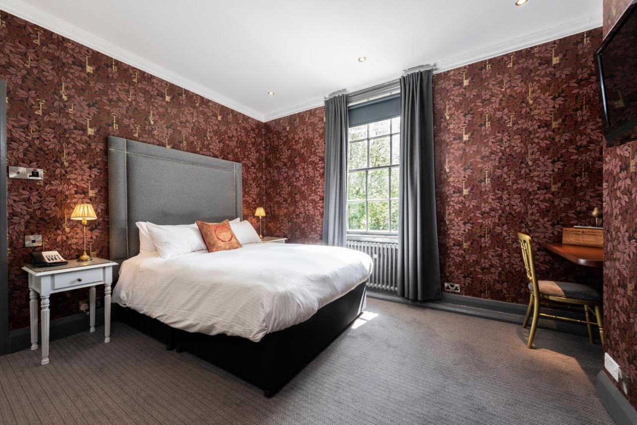 Statham Lodge Hotel Уорингтън Екстериор снимка