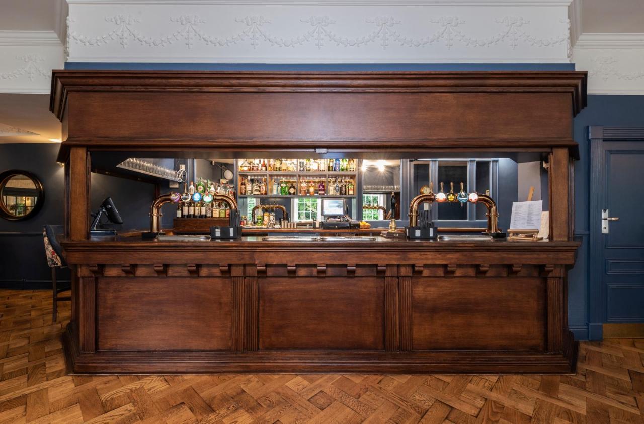 Statham Lodge Hotel Уорингтън Екстериор снимка